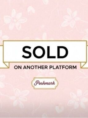 BKE Red Black Short Sleeve V-Neck Top with Mesh & Strappy Detail Size Medium